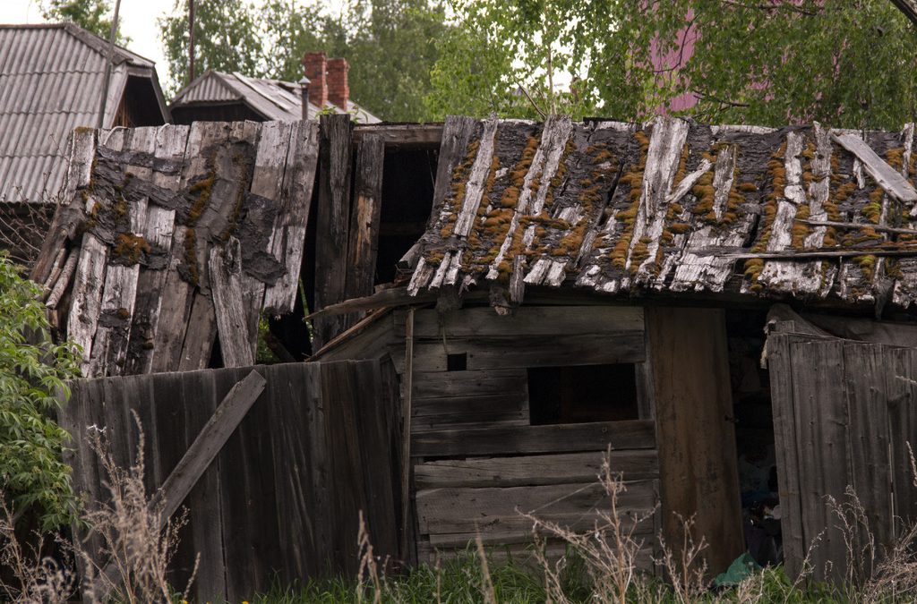 3 Reasons to Get Rid of an Old Shed